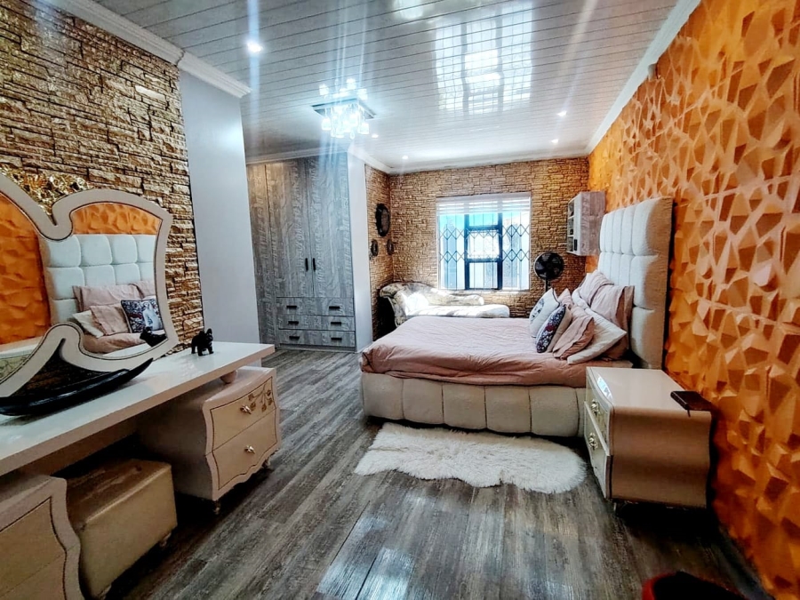 4 Bedroom Property for Sale in West Bank Eastern Cape